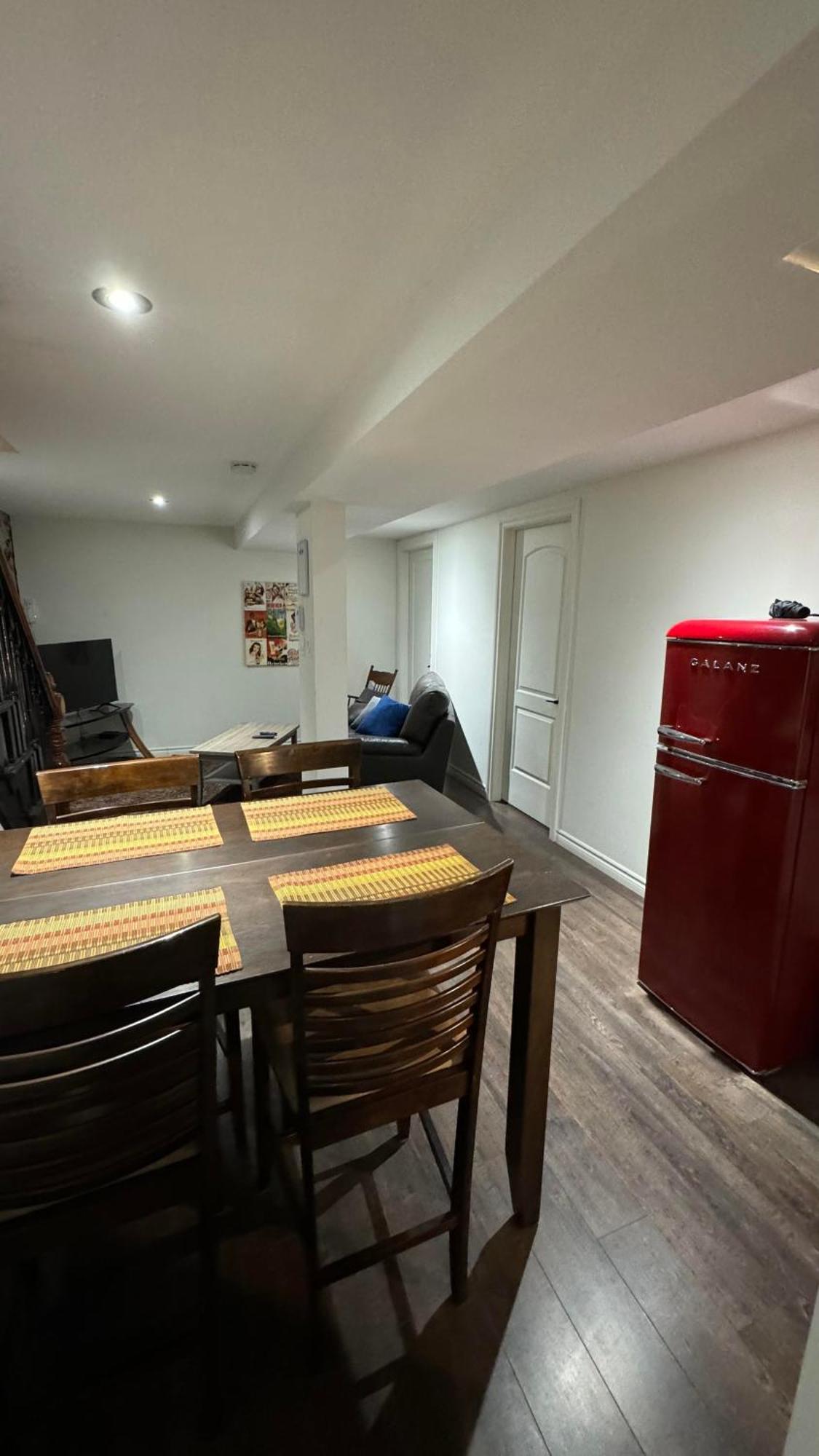 E-Hotel Des Grisons Квебек Экстерьер фото